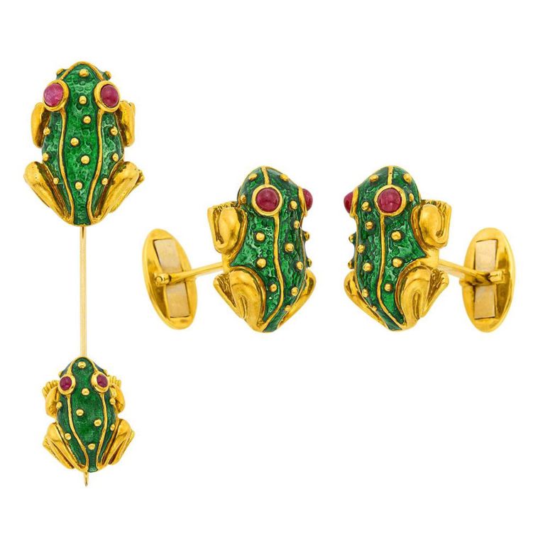 Hidalgo pair of gold, green enamel and cabochon ruby frog cufflinks and jabot