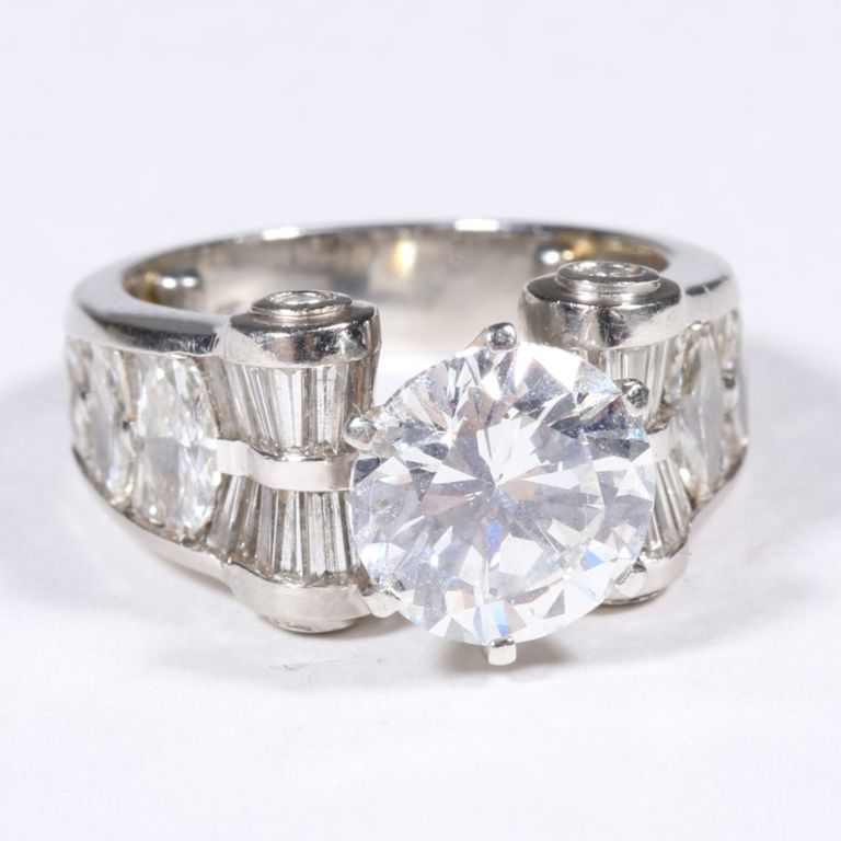 Platinum diamond ring
