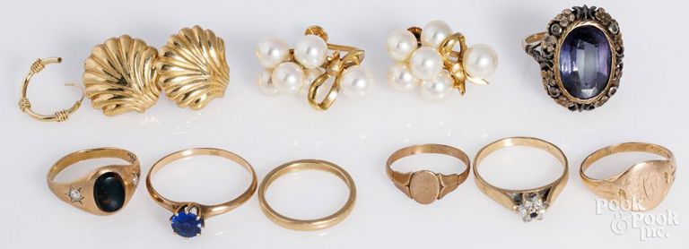 Gold jewellery