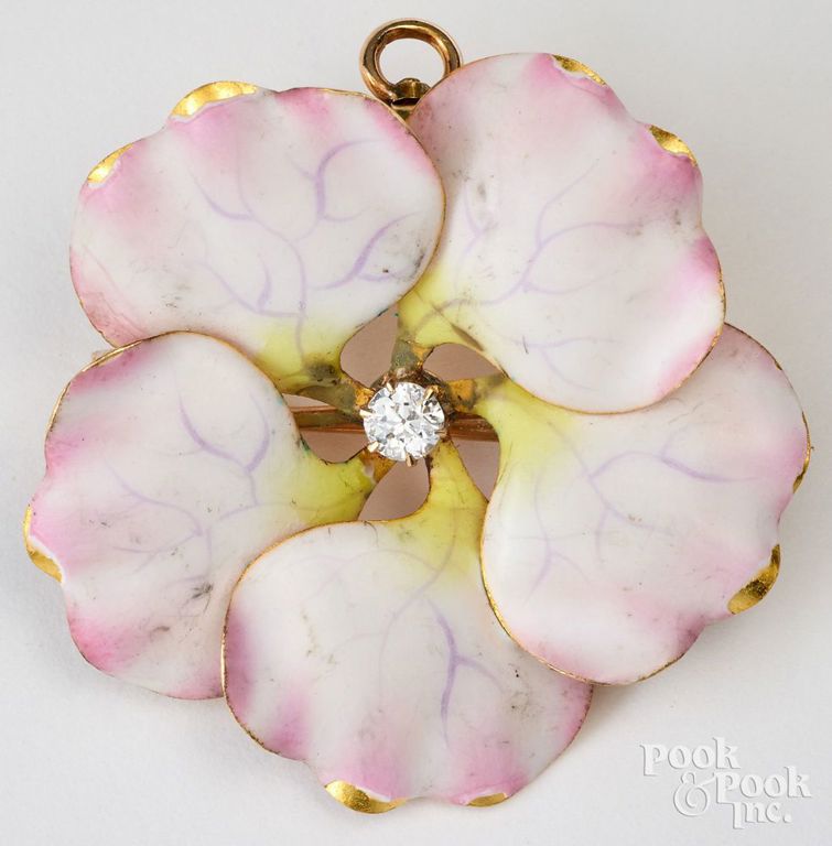 14k yellow gold diamond flower brooch