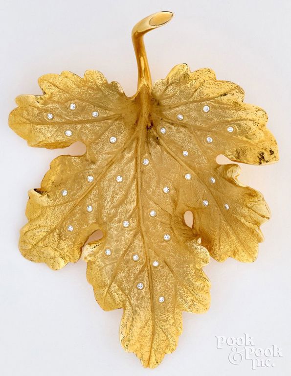 14k yellow gold diamond leaf brooch