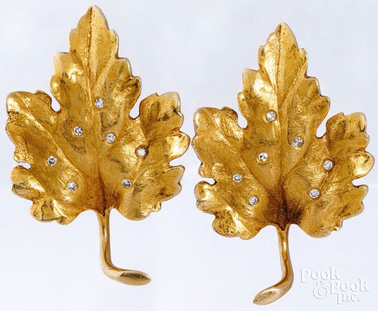 14k yellow gold diamond leaf clip earrings