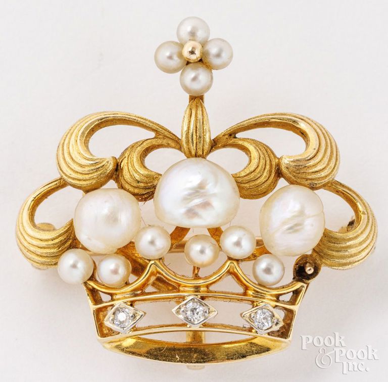 14k gold diamond and pearl crown brooch