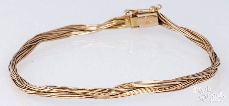 14k yellow gold bangle bracelet