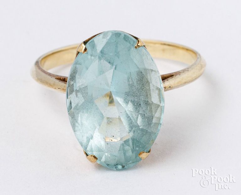 14k yellow gold aquamarine ring