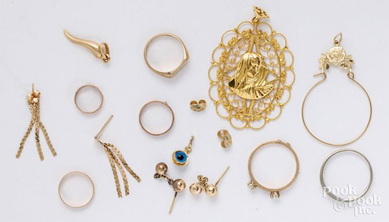 Gold jewelry