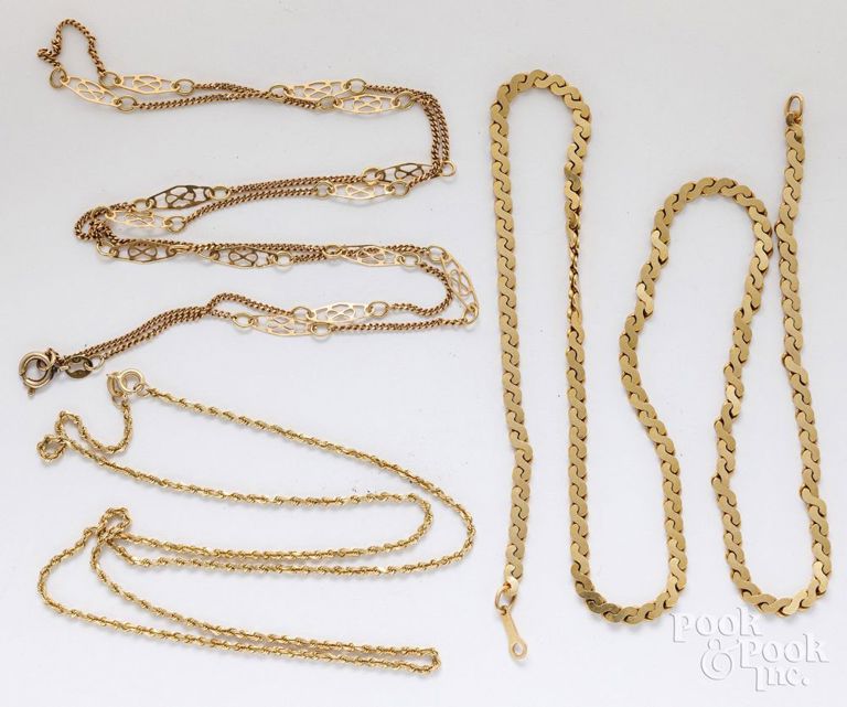 Three 14k yellow gold chain necklaces
