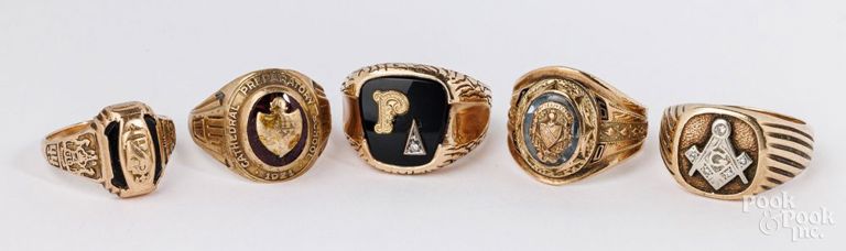 Five 10k yellow gold signet rings