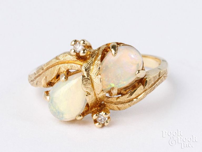 14k yellow gold opal and diamond ring