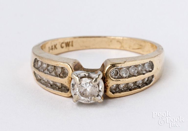 14k yellow gold diamond ring