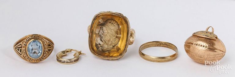10k yellow gold jewelry and 9k gold ring