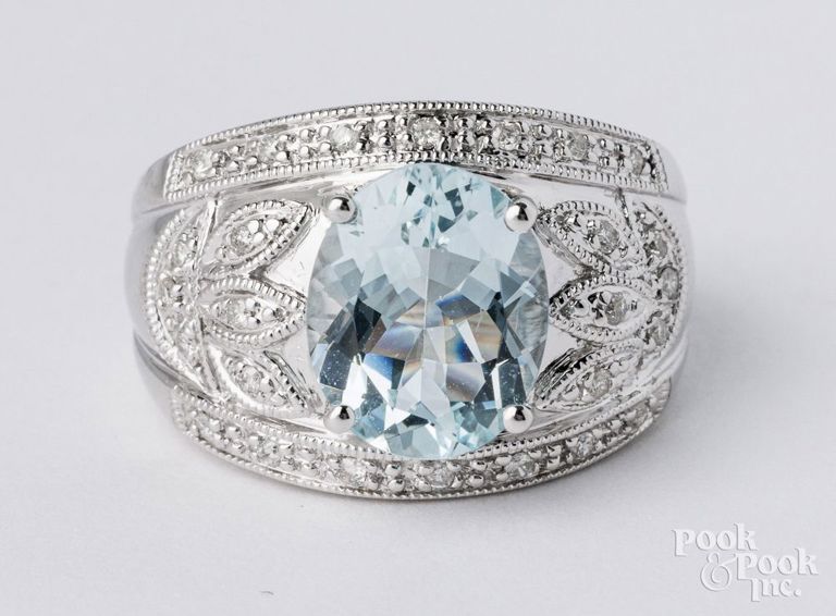 14k white gold diamond and aquamarine ring