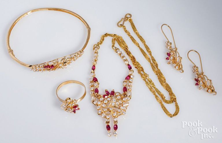 18k yellow gold jewelry