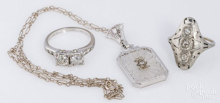 18k white gold diamond jewelry