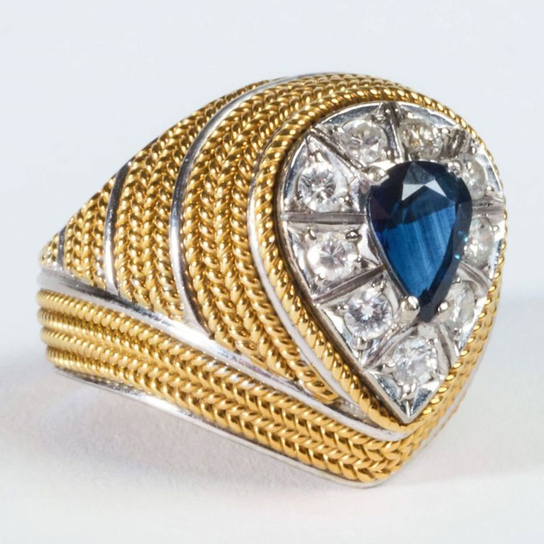 18k gold sapphire and diamond ring