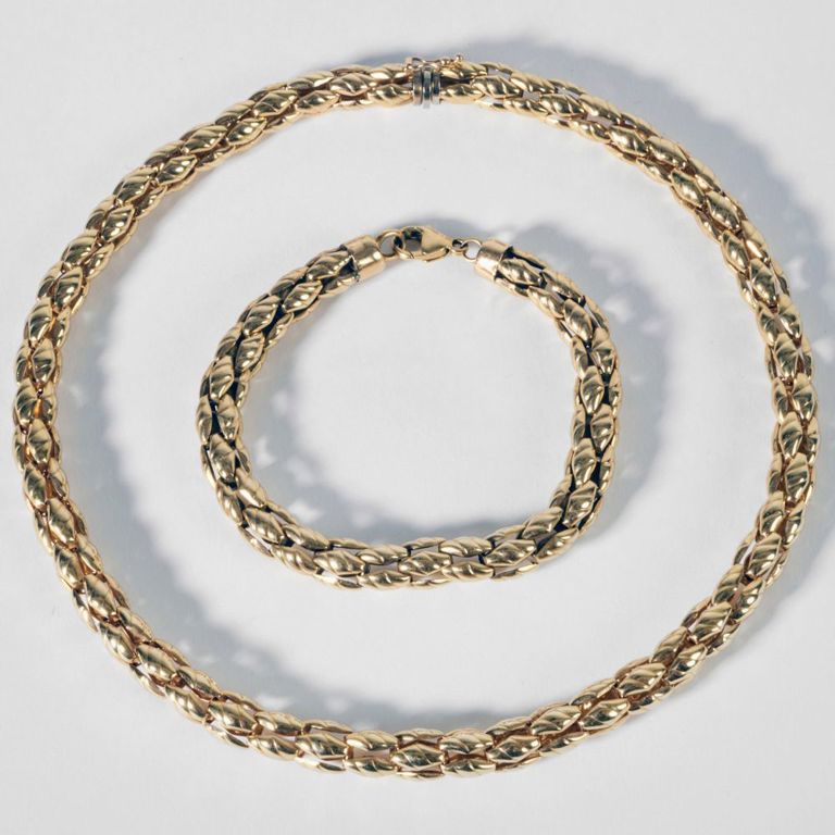 14k gold link necklace and matching bracelet