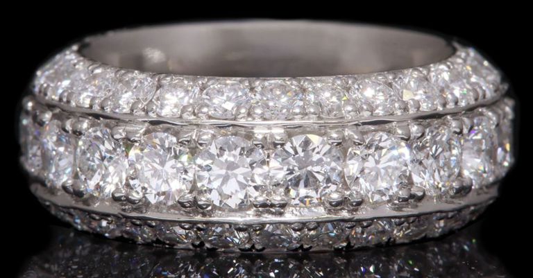 Platinum diamond ring