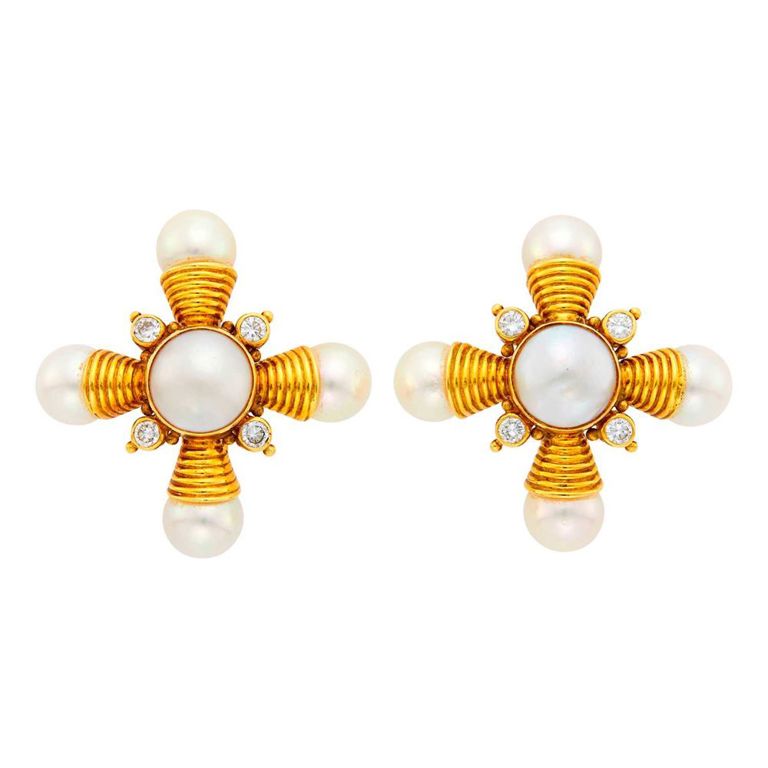 18k gold mabé pearl cultured pearl and diamond 'Kiss' earclips