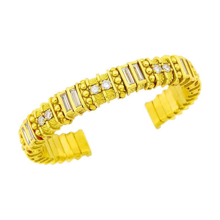 18k gold diamond bangle bracelet