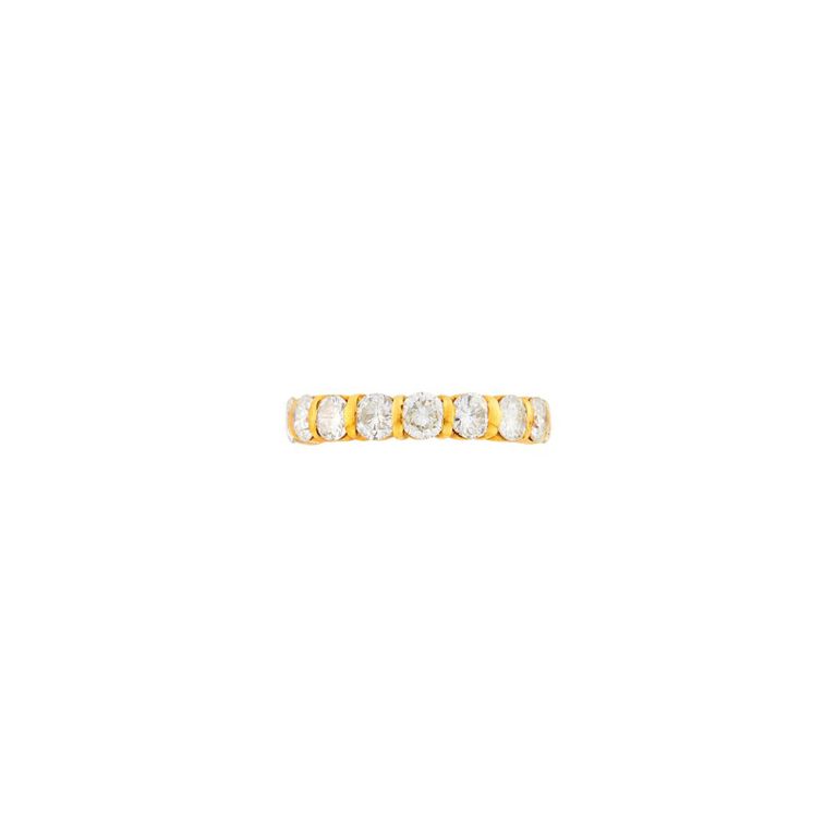 Gold band ring with diamonds