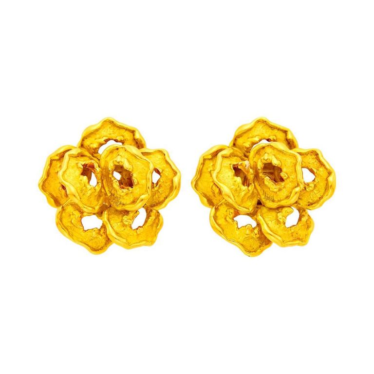18k gold flower earclips