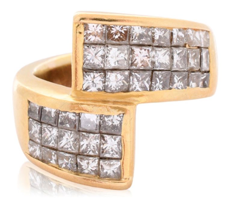 18k yellow gold and diamond bypassing ring