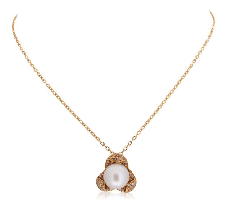 18k yellow gold South Sea pearl and diamond pendant