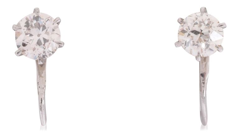 14k white gold diamond stud earrings
