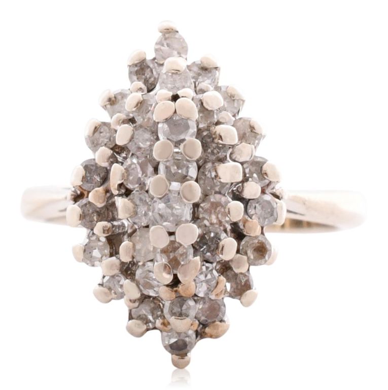 White gold and melee diamond ring