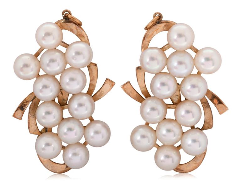 Group of yellow gold and pearl pendants