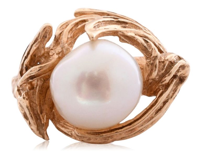 14k yellow gold and pearl ring