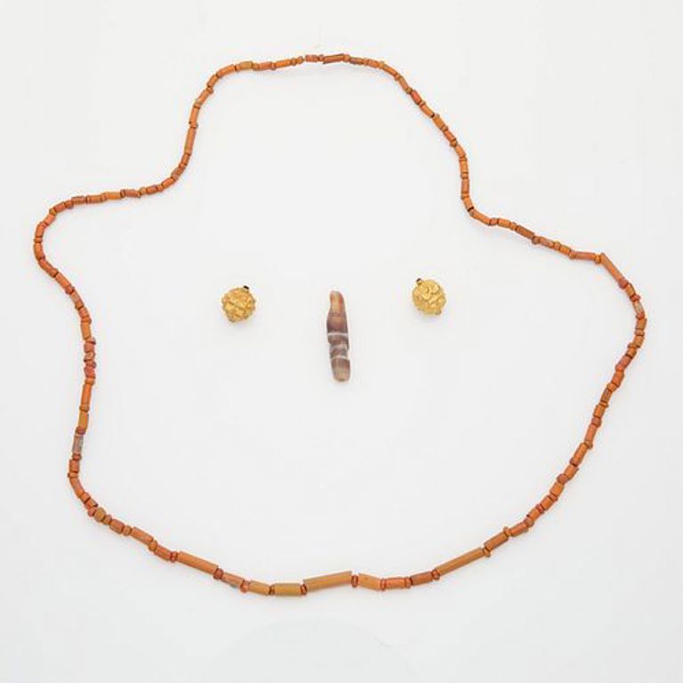 Ancient Silk Road necklace with agate and gold beads