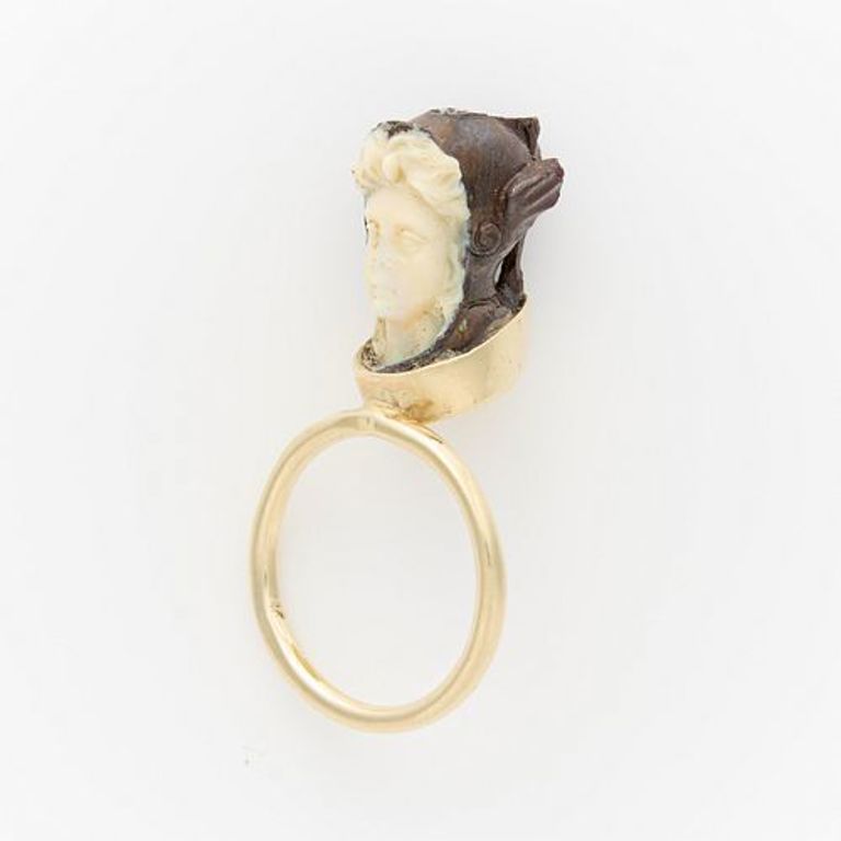 Victorian & Cameo & Modern 14k yellow gold opal ring