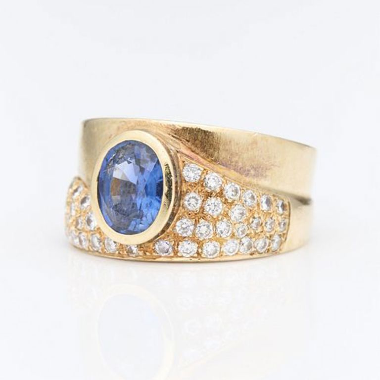 18k yellow gold sapphire ring
