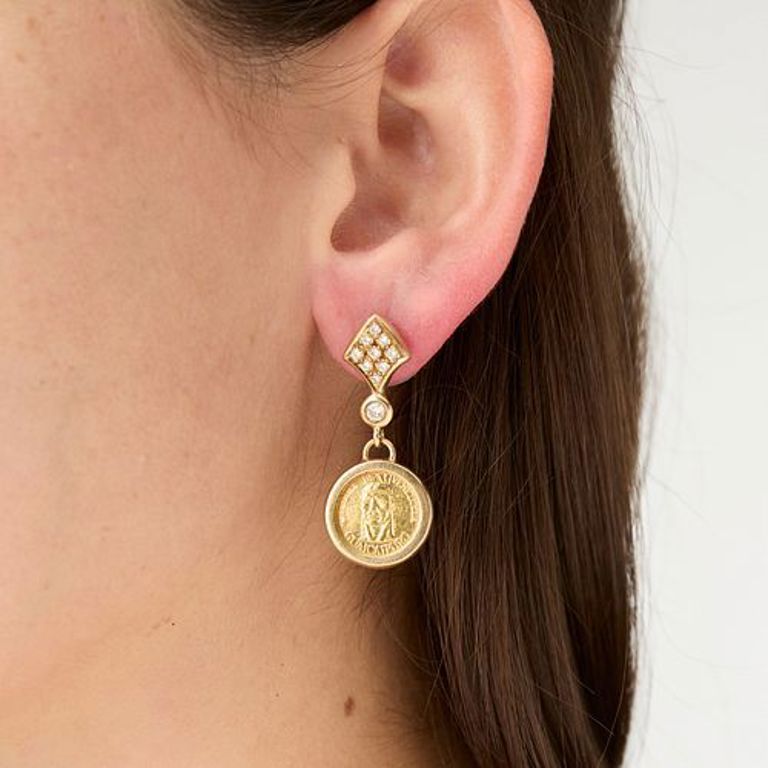 Yellow gold 18k diamond earrings