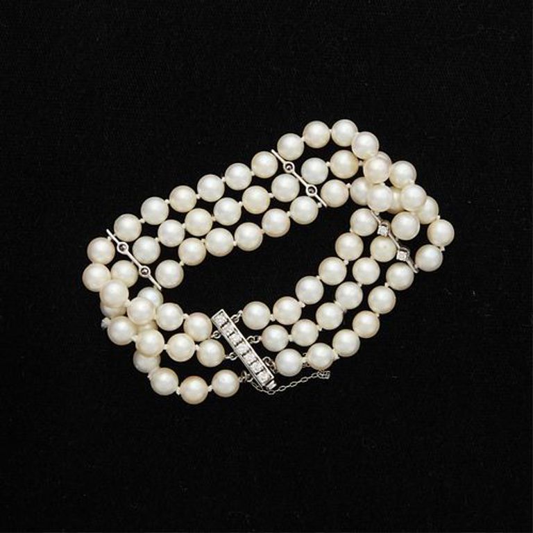 14k white gold three strand pearl bracelet