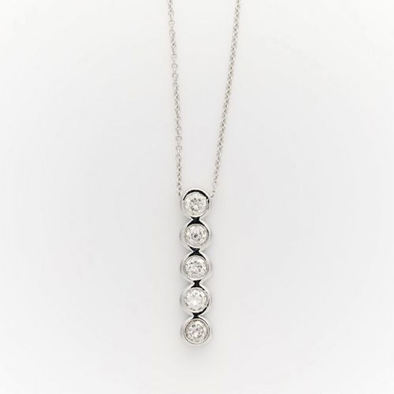 14k white gold diamond pendant