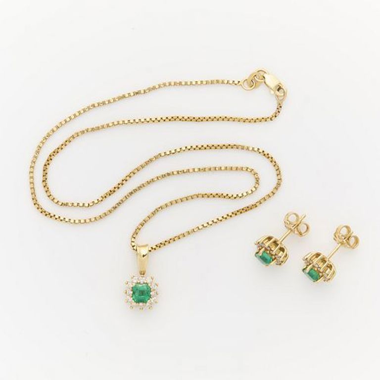 18k yellow gold emeral jewelry set