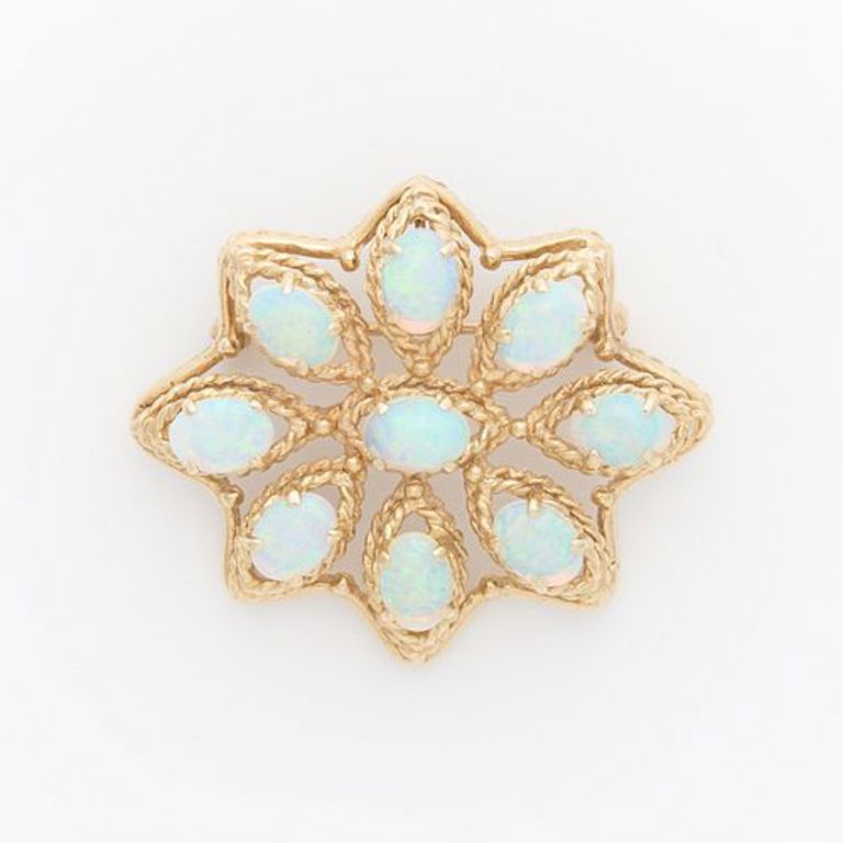 14k yellow gold opal brooch
