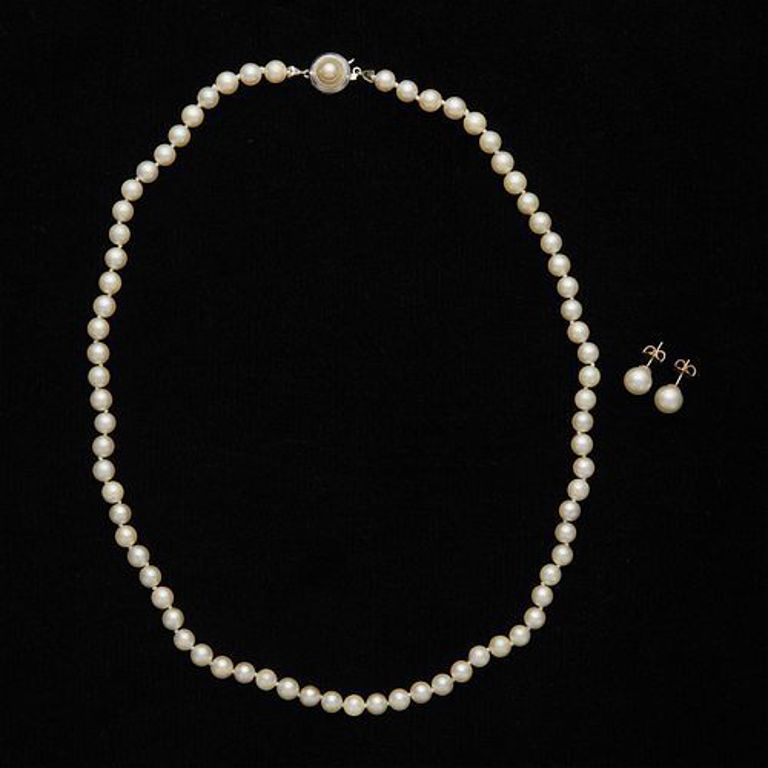 White gold pearl jewelry set