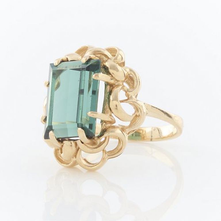 14k yellow gold tourmaline ring