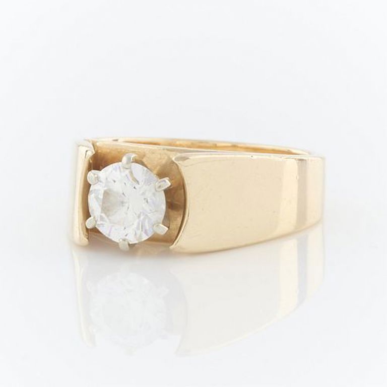 14k yellow gold diamond ring