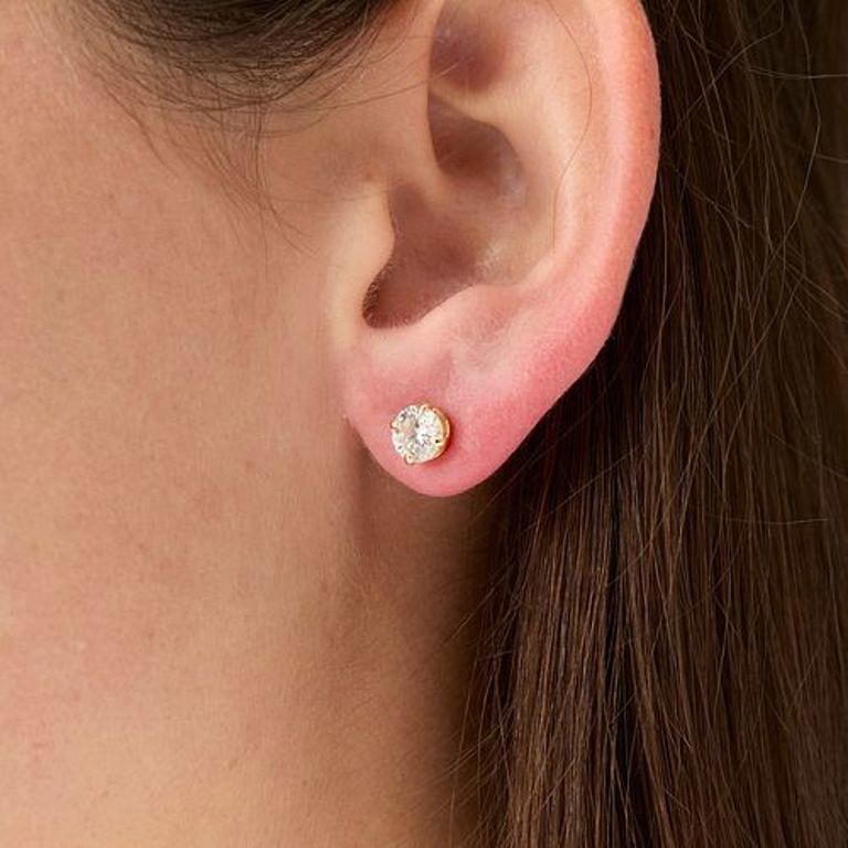 14k yellow gold stud diamond earrings