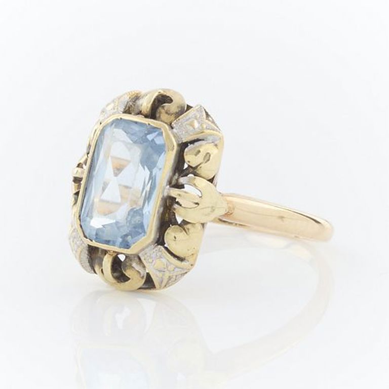 14k yellow gold halo synthetic spinel ring