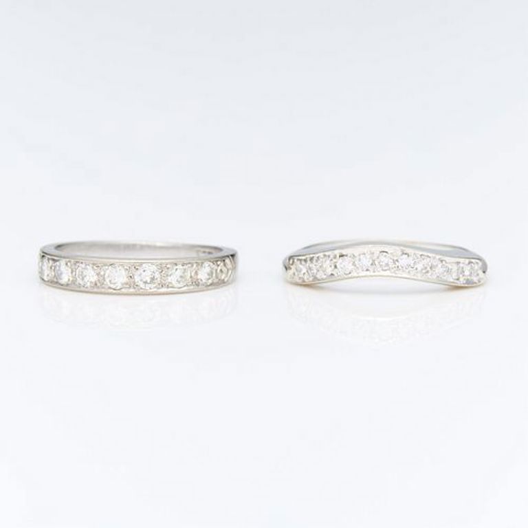 18k white gold band diamond ring