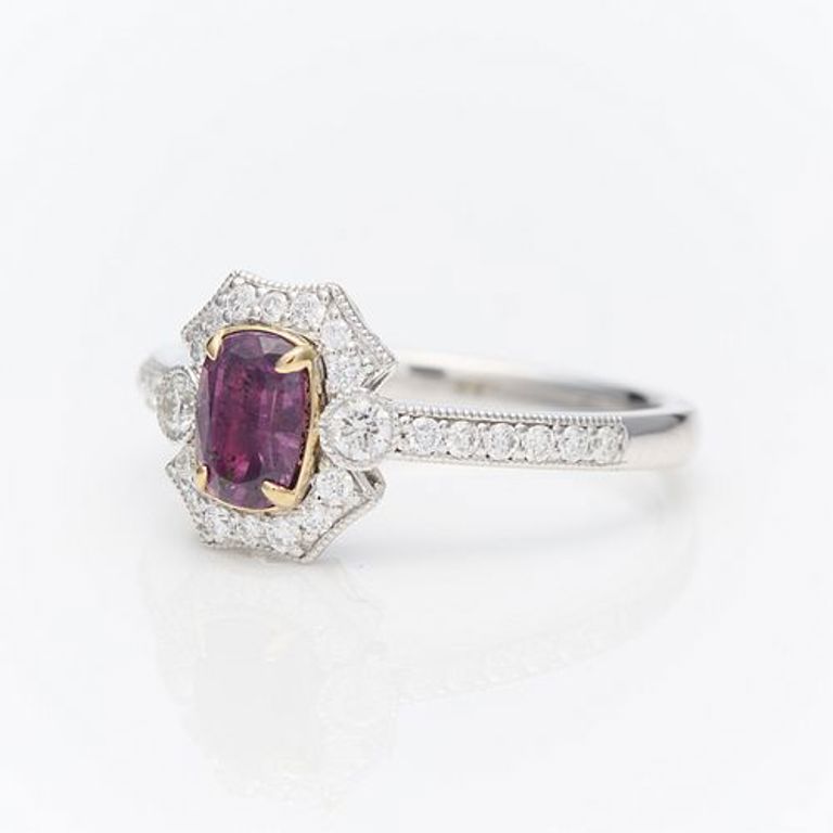 Platinum and 18k yellow gold sapphire ring