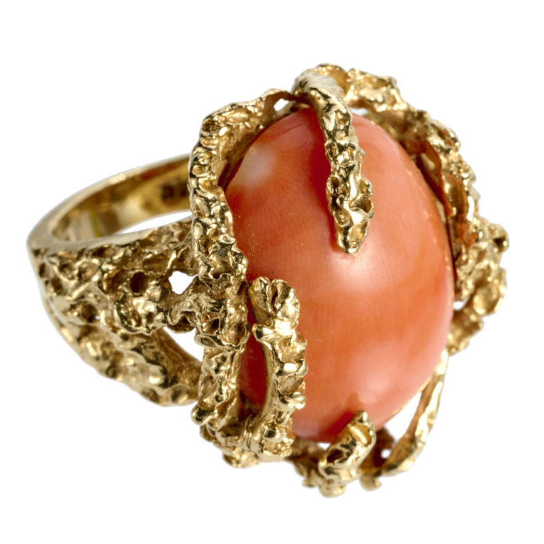 Brutalist 14k gold coral ring
