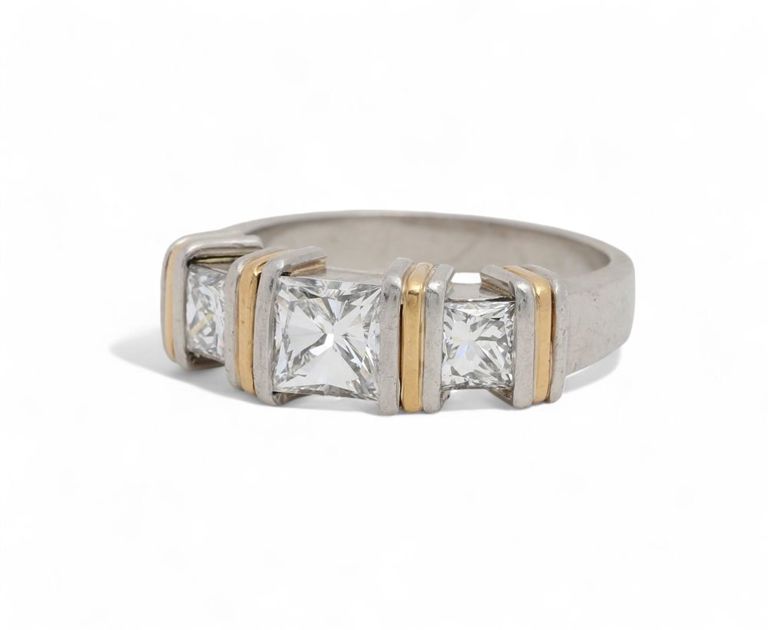 Yellow gold and platinum colorless stone ring