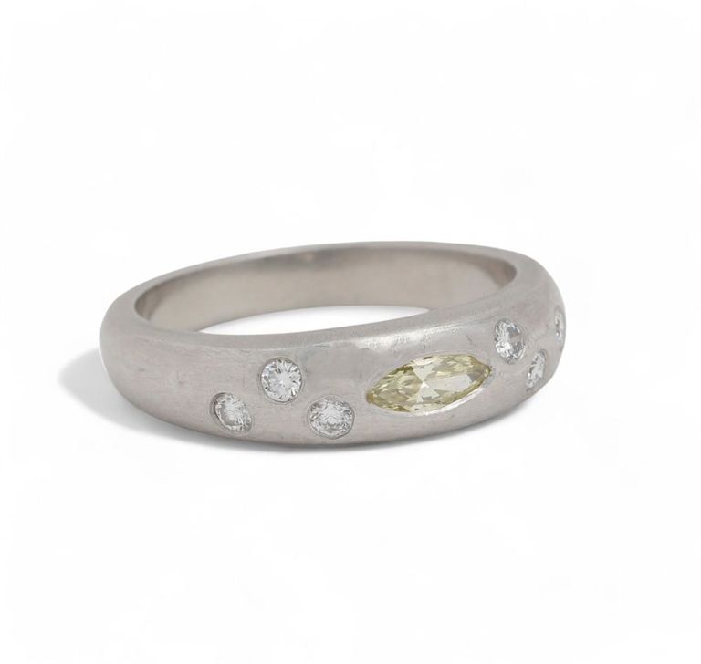 Platinum diamond ring