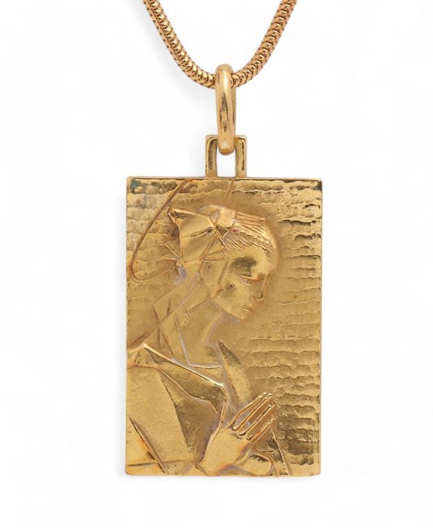 18k gold pendant necklace